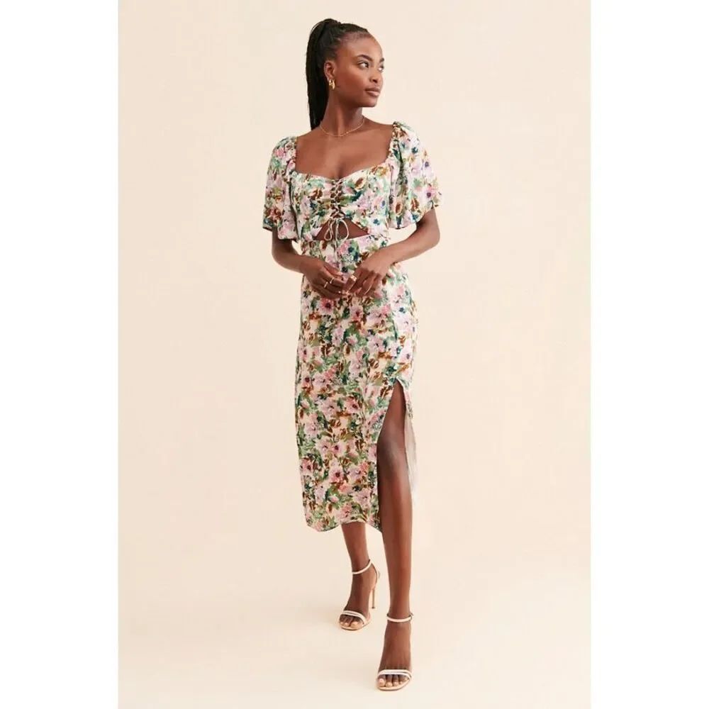 ASTR Chloe Flutter Sleeve Ruched Dress in Pink, Green Multi Floral Size S
